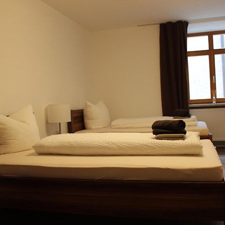 Greenpartment Boardinghouse Neustadt Нойштадт-ан-дер-Донау Номер фото