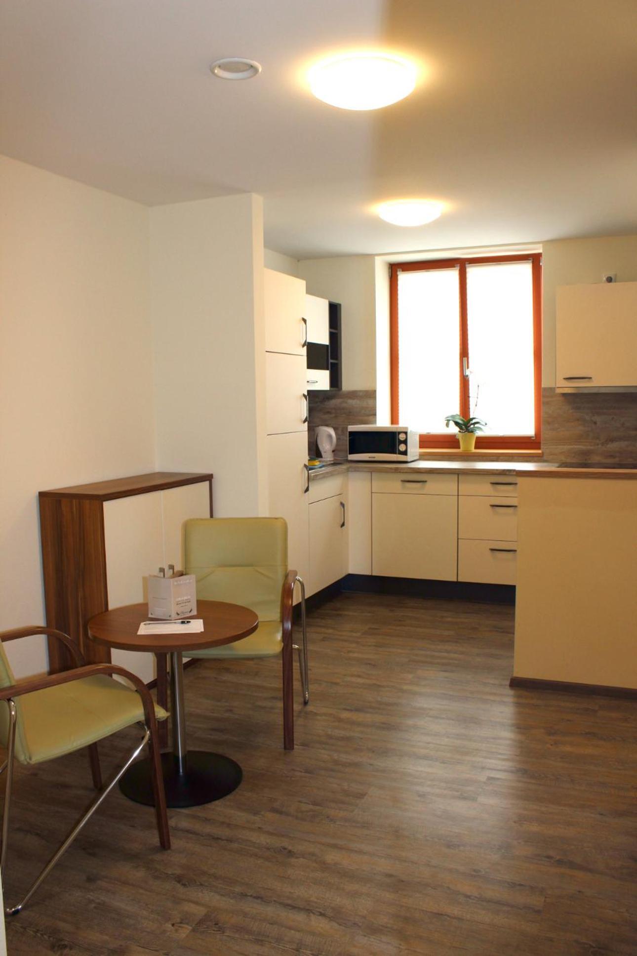 Greenpartment Boardinghouse Neustadt Нойштадт-ан-дер-Донау Экстерьер фото